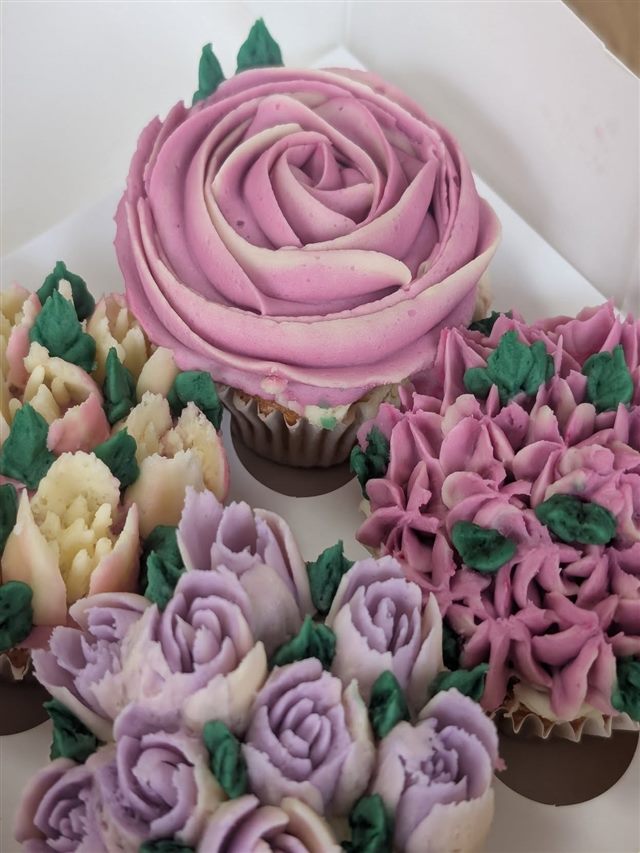 Summer bouquet cupcakes